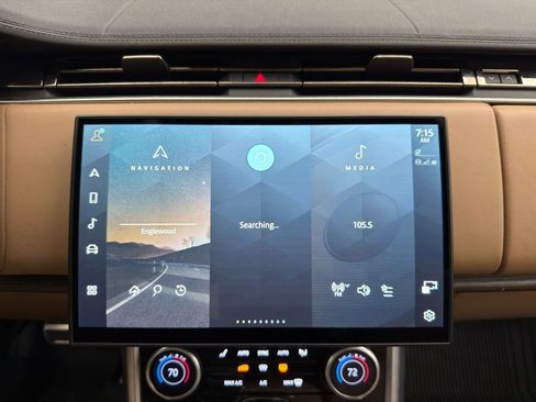 Used 2023 Land Rover Range Rover SE image 13