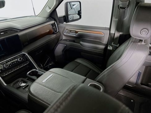 Certified 2024 GMC Sierra 2500 Denali w/ Denali Reserve Package image 24