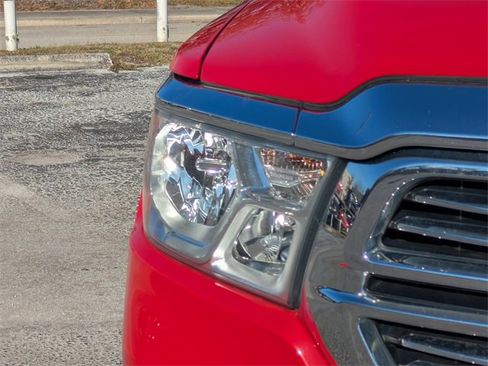 Used 2024 RAM 1500 Laramie image 13