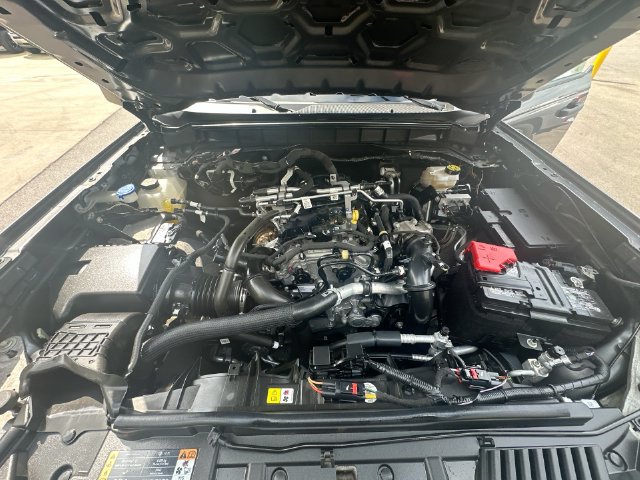 Used 2025 Ford Bronco 2-Door AWD/4WD image 28