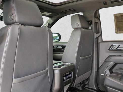 Used 2025 Chevrolet Tahoe RST w/ Comfort Package AWD/4WD image 21