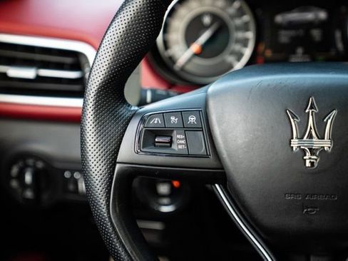 Used 2022 Maserati Ghibli Modena image 32