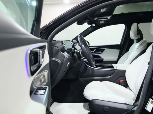 Certified 2023 Mercedes-Benz GLC 300 4MATIC image 4