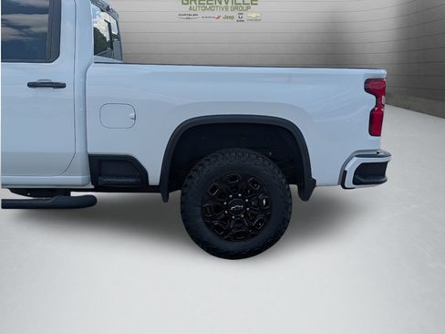 Used 2022 Chevrolet Silverado 3500 LTZ w/ LTZ Plus Package AWD/4WD image 3