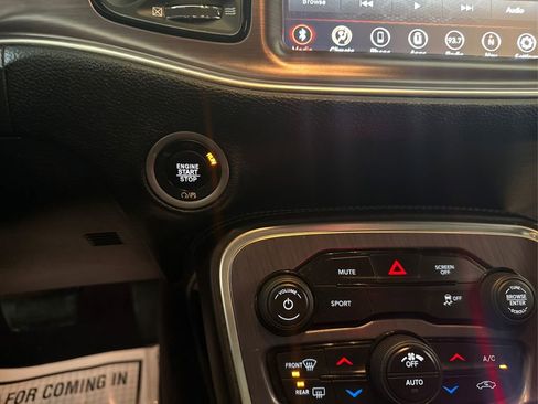 Used 2018 Dodge Challenger SXT w/ Blacktop Package RWD image 40
