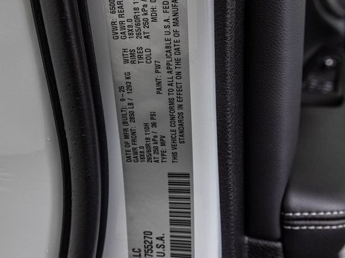 New 2025 Jeep Grand Cherokee L Altitude image 33