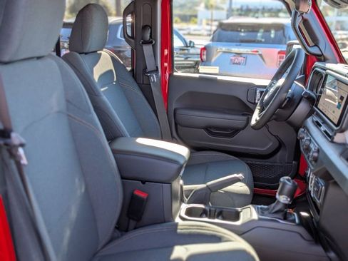 New 2026 Jeep Gladiator Sport image 18
