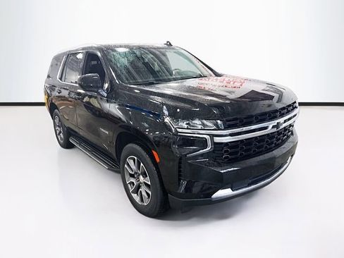 Used 2023 Chevrolet Tahoe LS image 3