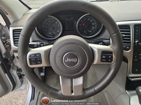 Used 2011 Jeep Grand Cherokee Laredo AWD/4WD image 19