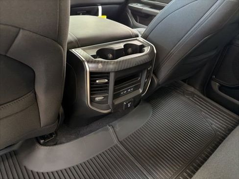New 2026 RAM 1500 4x4 Crew Cab image 11
