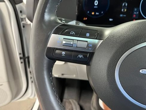 Used 2024 Hyundai Kona Limited FWD image 25