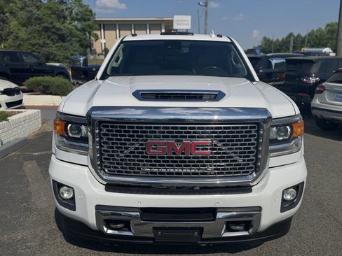 Used 2017 GMC Sierra 3500 Denali w/ Duramax Plus Package RWD image 3