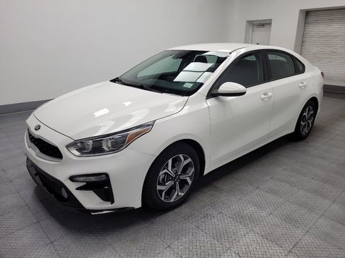 Used 2021 Kia Forte LXS FWD image 2
