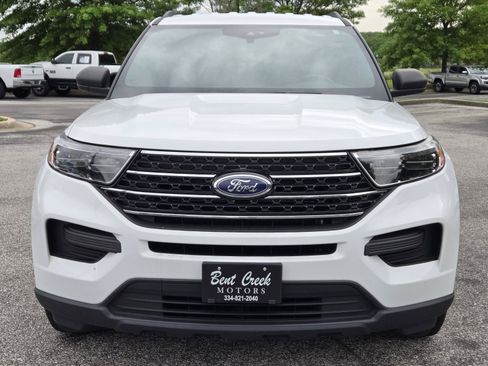 Used 2020 Ford Explorer XLT AWD/4WD image 2