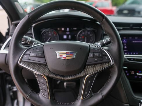 Certified 2023 Cadillac XT5 Sportv w/ Technology Package image 12