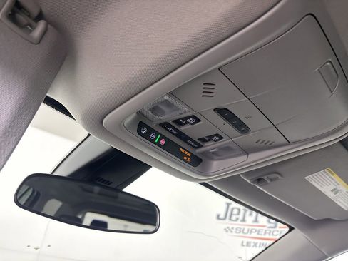 Used 2023 GMC Acadia SLE w/ Driver Convenience Package image 19