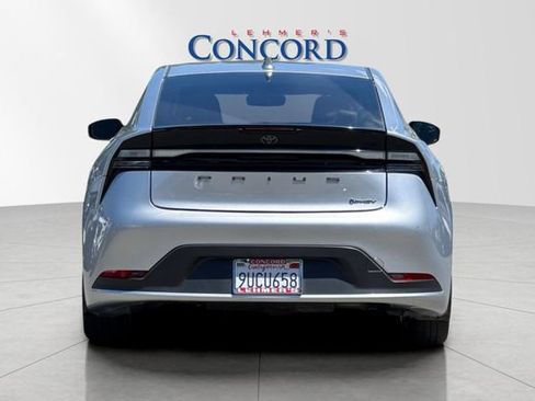 Used 2025 Toyota Prius Plug-In Hybrid FWD image 5