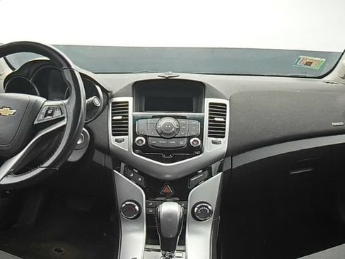 Used 2013 Chevrolet Cruze LT FWD image 18