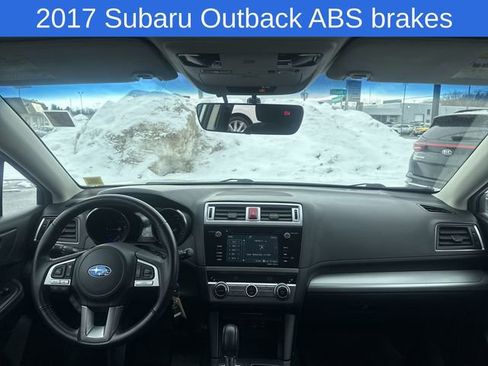 Used 2017 Subaru Outback 2.5i Premium image 20
