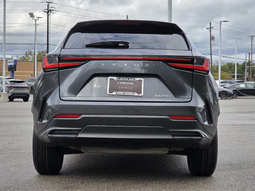 Certified 2022 Lexus NX 250 FWD image 9