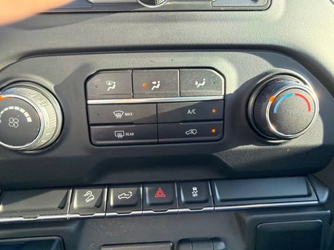 Used 2020 Chevrolet Silverado 1500 Custom Trail Boss w/ Custom Convenience Package AWD/4WD image 21