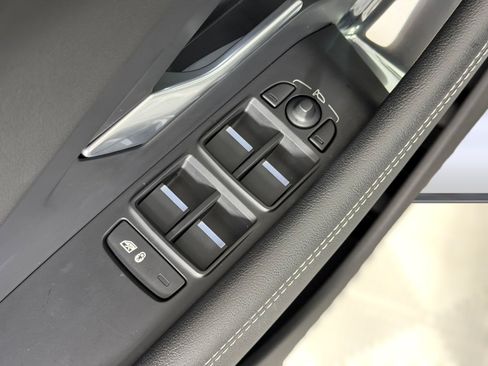 Used 2024 Jaguar E-PACE R-Dynamic SE AWD/4WD image 23