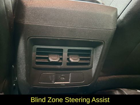 Used 2023 Chevrolet Colorado LT w/ LT Convenience Package II image 33