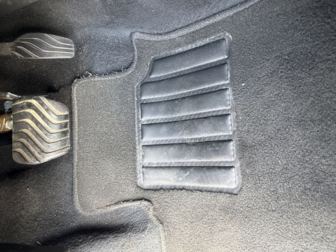 Used 2025 Nissan Sentra SV image 17