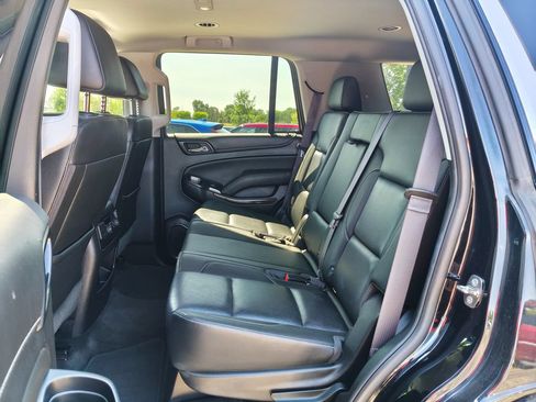 Used 2017 GMC Yukon SLT AWD/4WD image 7