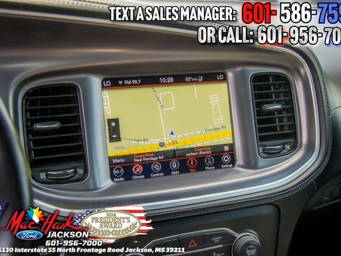 Used 2022 Dodge Charger SXT w/ Plus Group RWD image 17