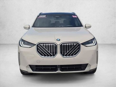 Used 2025 BMW X3 xDrive30i w/ Premium Package AWD/4WD image 2