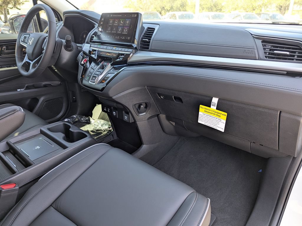 New 2026 Honda Odyssey Touring image 9