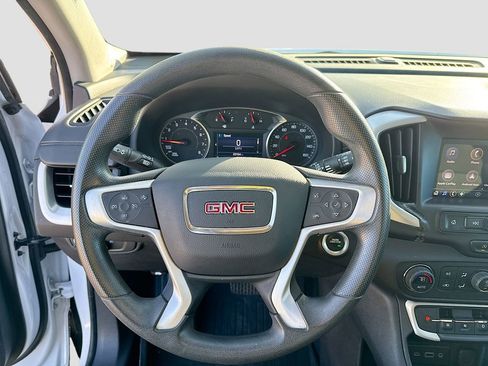 Used 2023 GMC Terrain SLE w/ Driver Convenience Package image 13