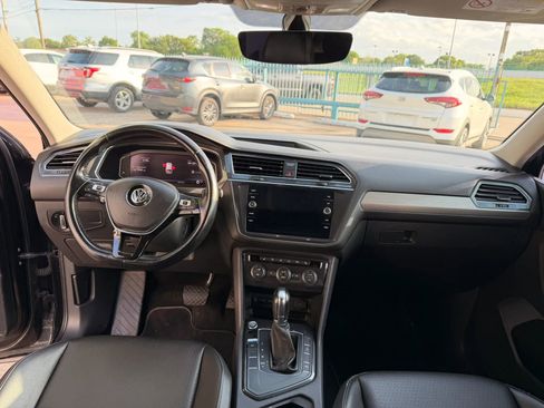 Used 2019 Volkswagen Tiguan SEL FWD image 19