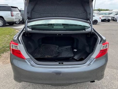 Used 2013 Toyota Camry SE FWD image 39