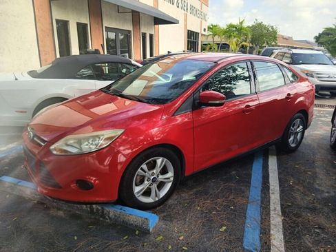 Used 2014 Ford Focus SE w/ SE Winter Package image 1