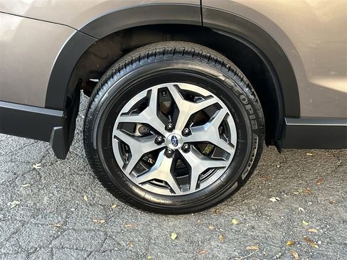 Certified 2023 Subaru Forester Premium image 12