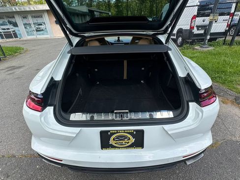 Used 2018 Porsche Panamera 4 AWD/4WD image 9