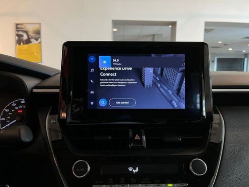 Used 2025 Toyota Corolla LE image 20