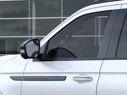 New 2026 Lincoln Navigator Reserve w/ Jet Appearance Package image 20