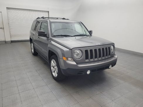 Used 2014 Jeep Patriot Latitude FWD image 13