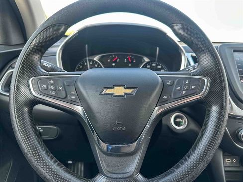 Used 2020 Chevrolet Equinox LT image 26