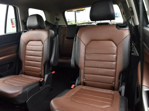 Certified 2023 Volkswagen Atlas SEL Premium AWD/4WD image 22