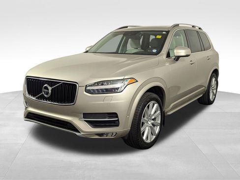 Used 2017 Volvo XC90 T6 Momentum w/ Vision Package AWD/4WD image 2