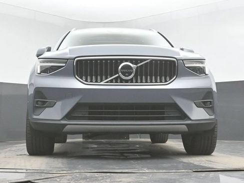 Used 2023 Volvo XC40 B4 Ultimate FWD image 42