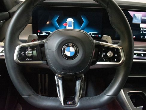 Certified 2023 BMW 760i xDrive w/ Luxury Rear Seating Package image 12