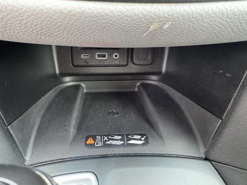Used 2019 Chevrolet Equinox Premier image 38