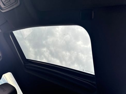 Used 2022 GMC Sierra 1500 AT4 w/ AT4 Preferred Package image 18