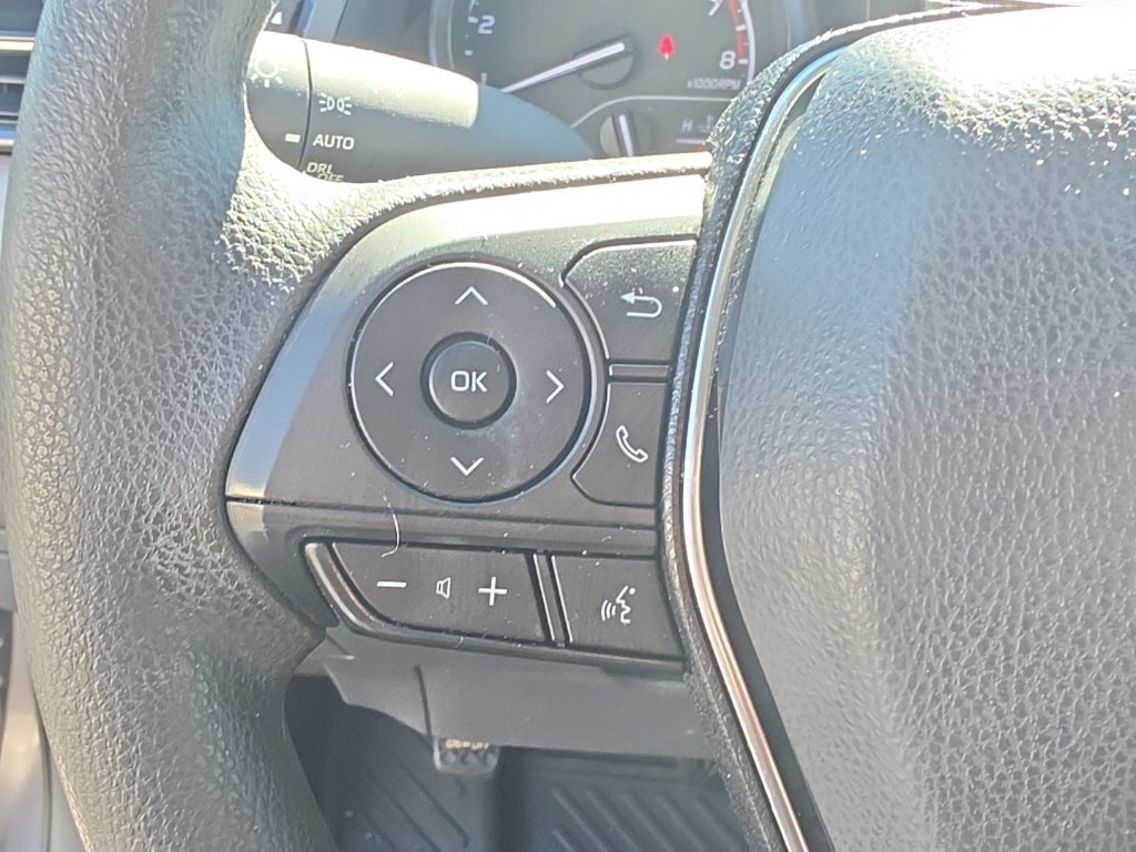 Used 2019 Toyota Camry LE FWD image 15