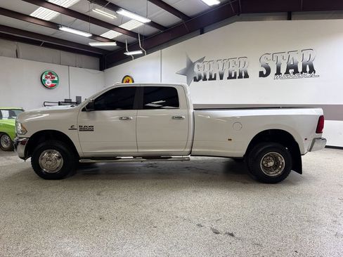Used 2018 RAM 3500 SLT AWD/4WD image 3